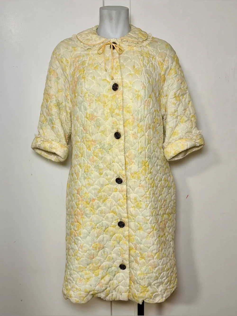 Vintage 50s Barbizon Floral Satin Lace Trim Quilted Robe Housecoat